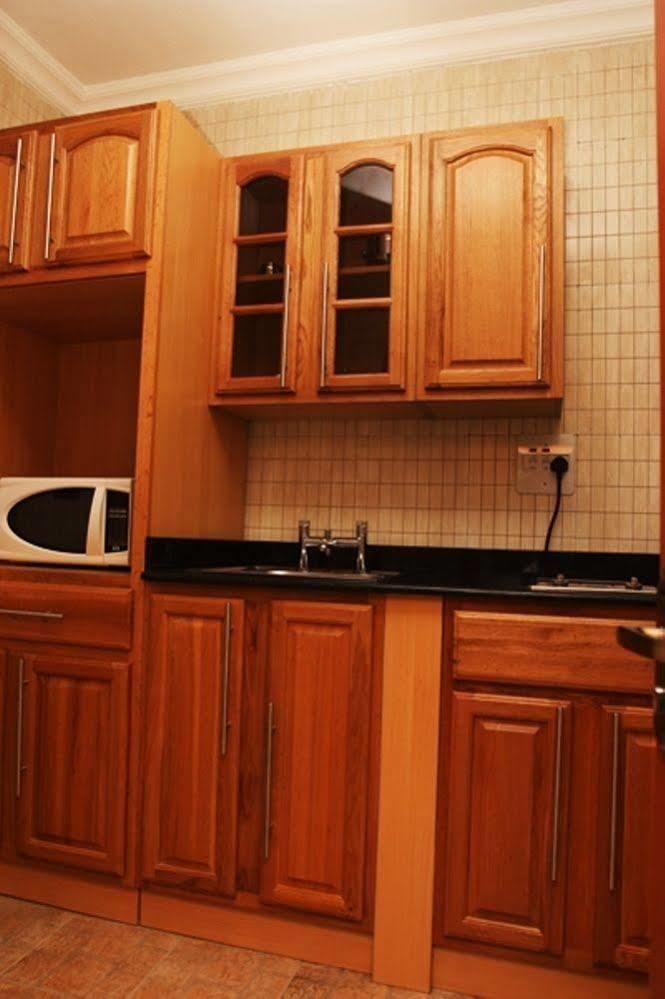 Fryburg Suites Aliayabiagba Bagian luar foto