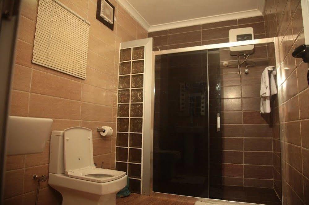 Fryburg Suites Aliayabiagba Bagian luar foto